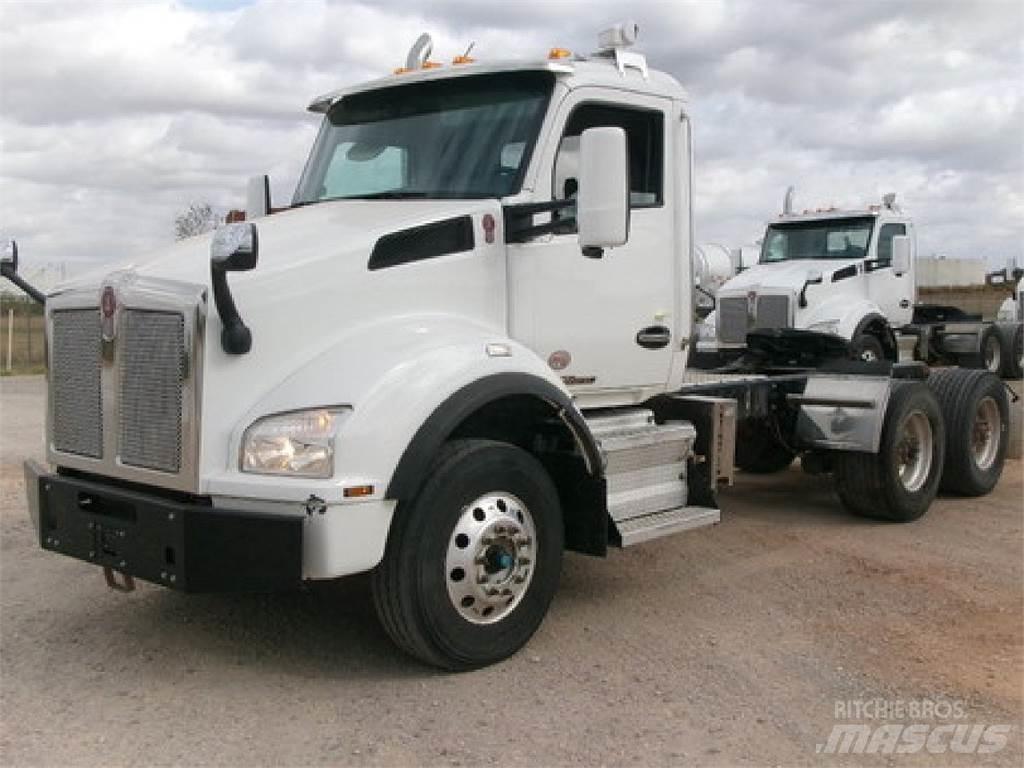 Kenworth T880 曳引機組件