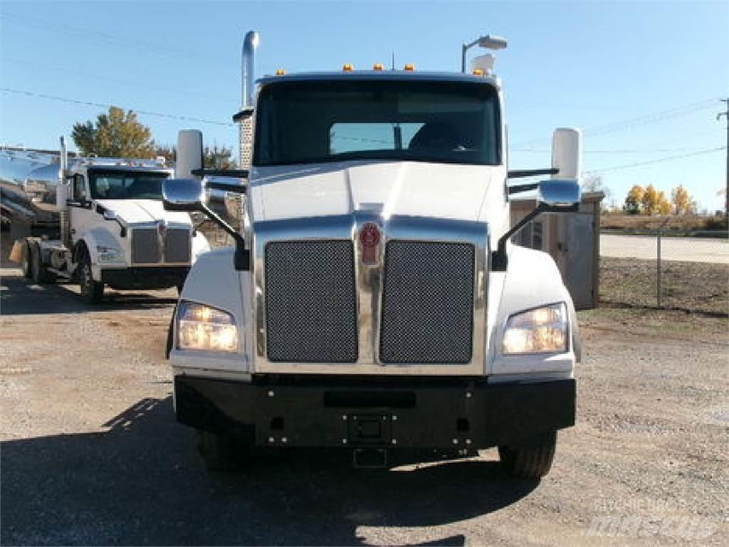 Kenworth T880 曳引機組件