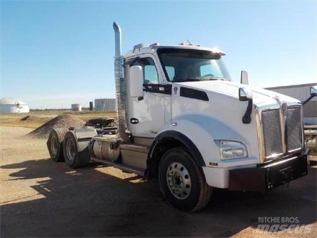 Kenworth T880 曳引機組件