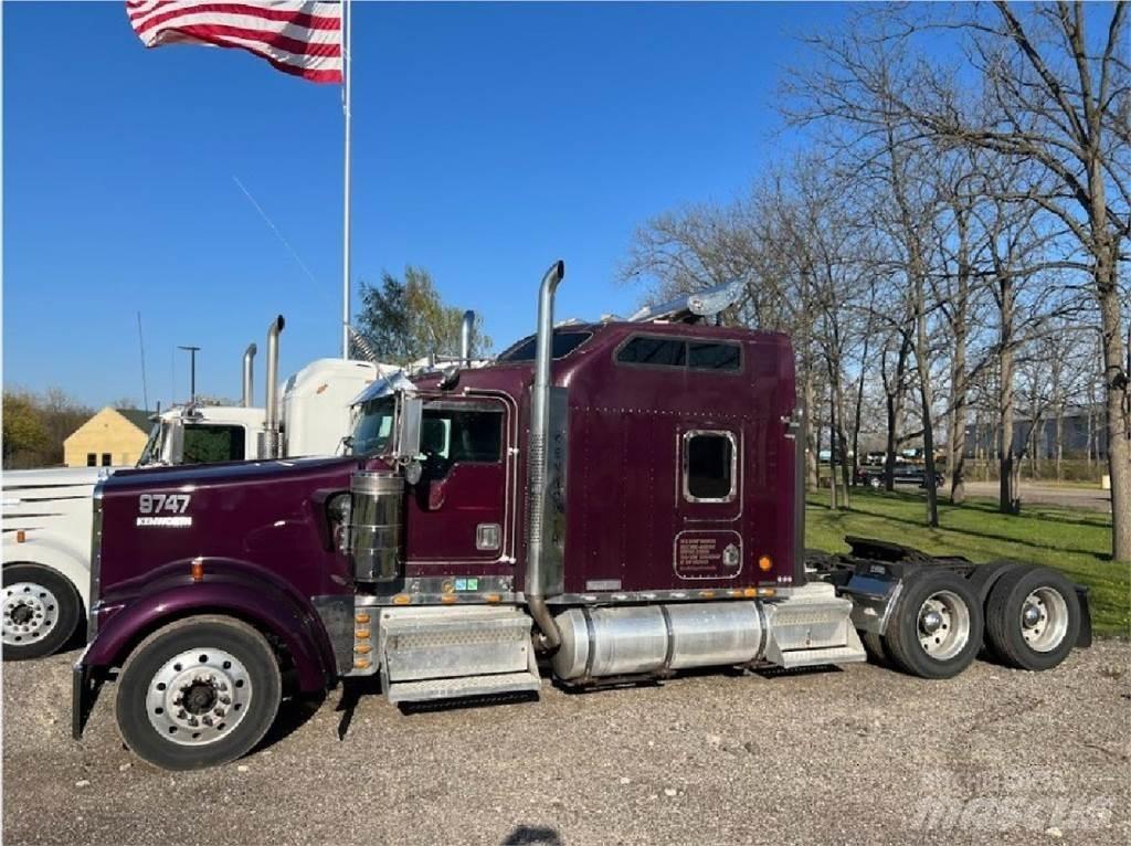 Kenworth W900 曳引機組件