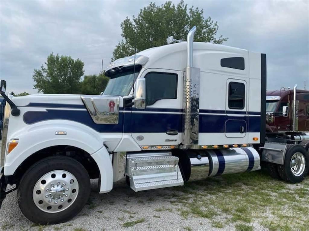 Kenworth W990 曳引機組件