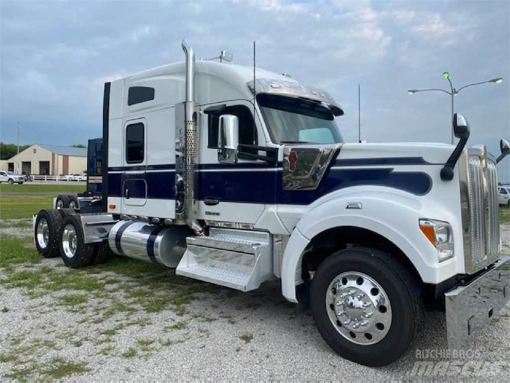 Kenworth W990 曳引機組件