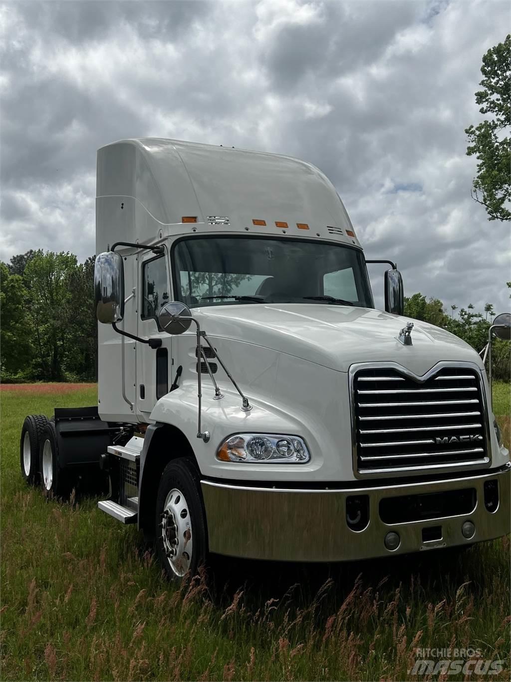Mack AN64T 曳引機組件
