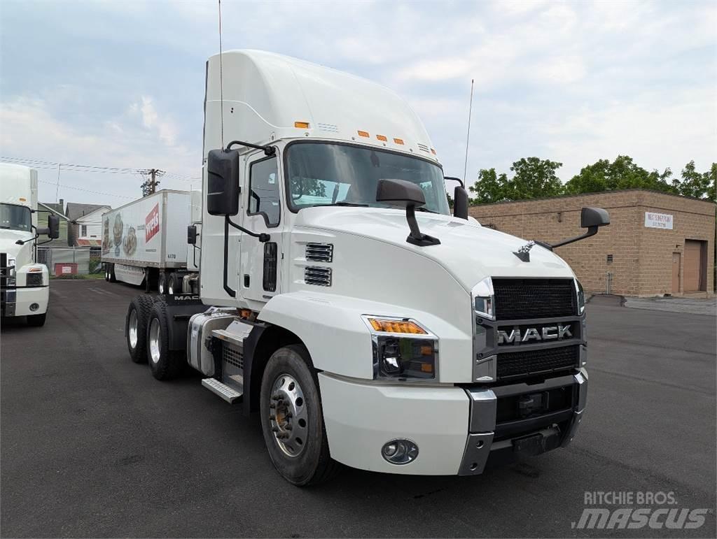 Mack AN64T 曳引機組件