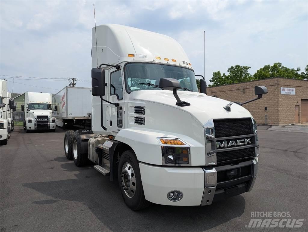 Mack AN64T 曳引機組件