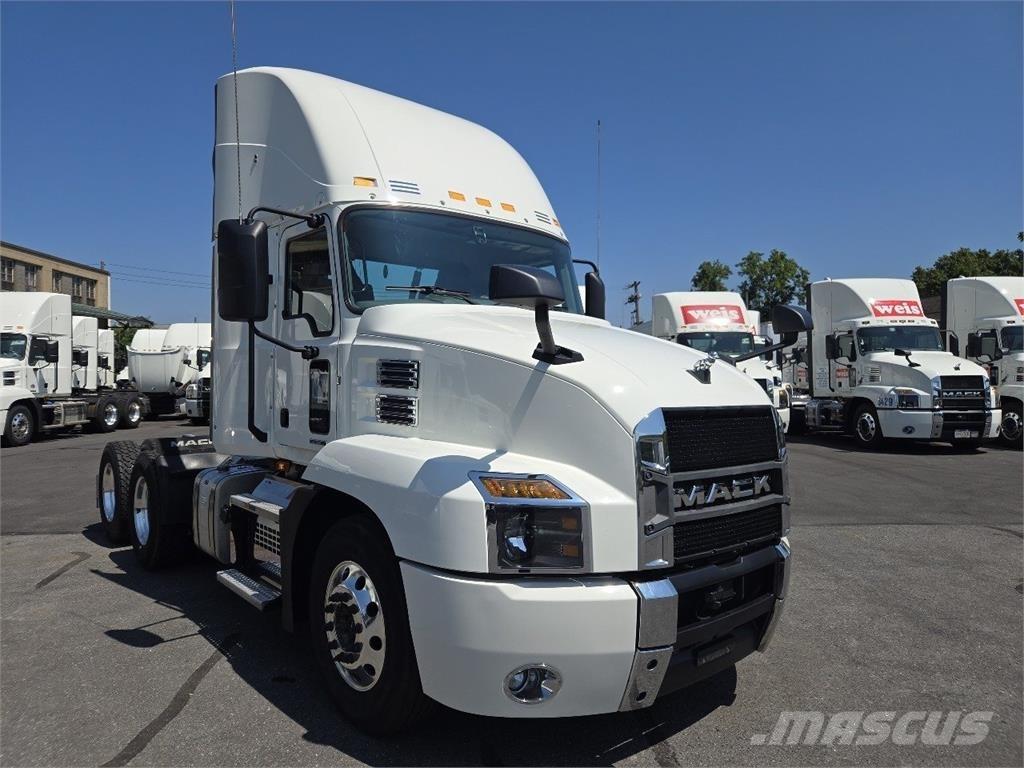 Mack AN64T 曳引機組件