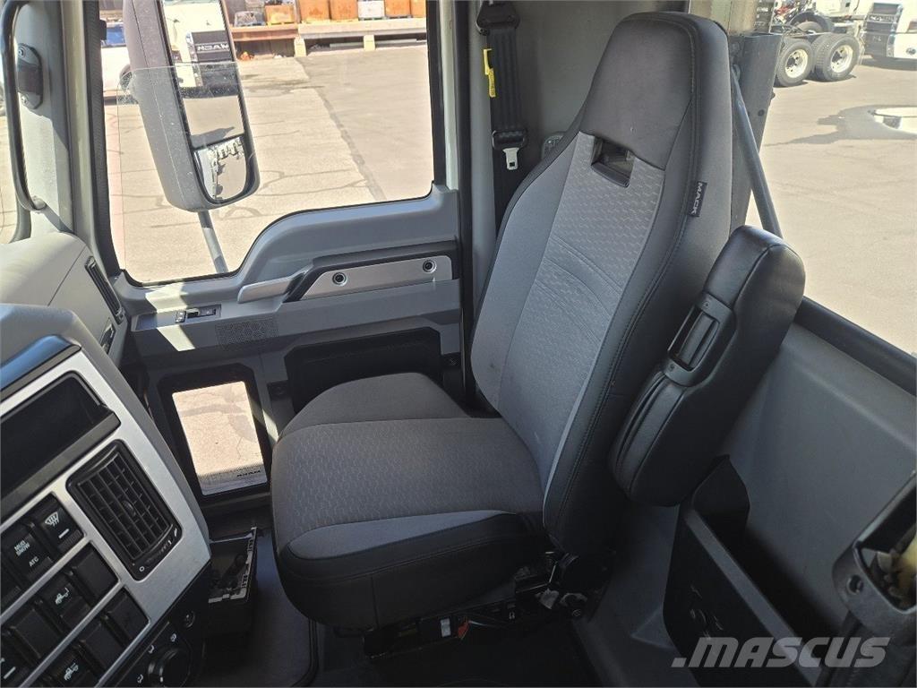 Mack AN64T 曳引機組件