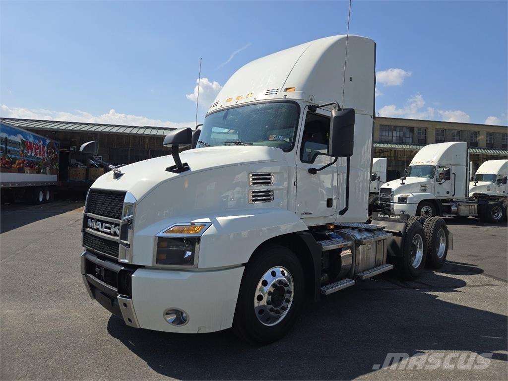 Mack AN64T 曳引機組件