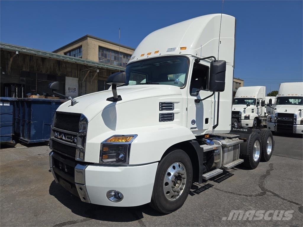 Mack AN64T 曳引機組件