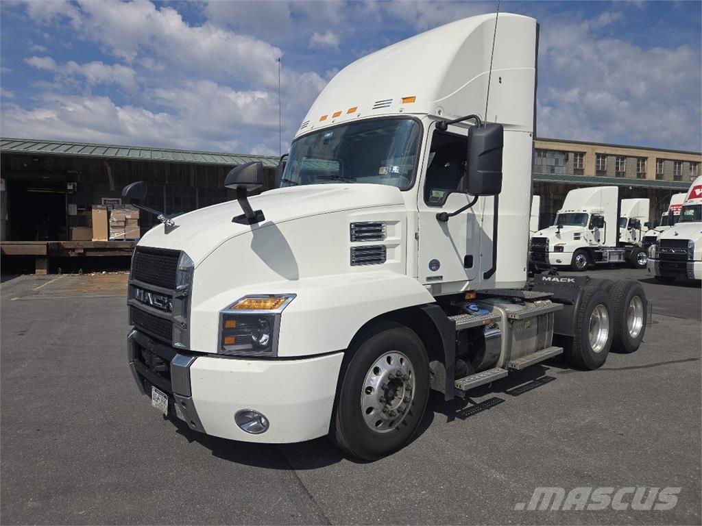 Mack AN64T 曳引機組件