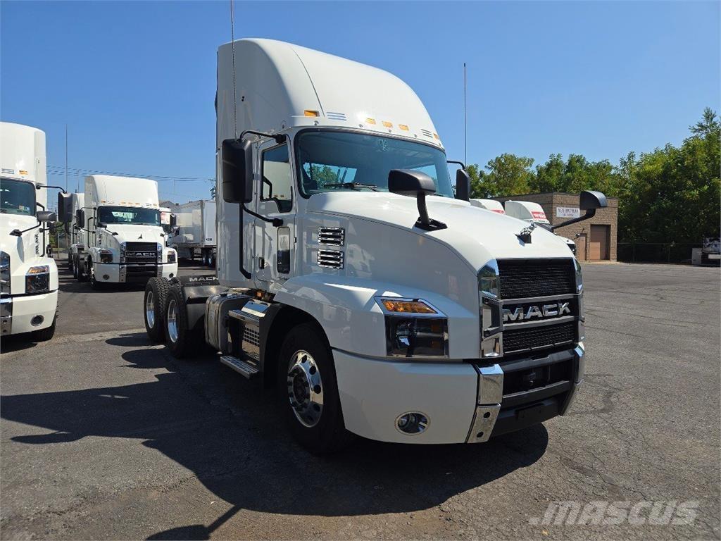 Mack AN64T 曳引機組件