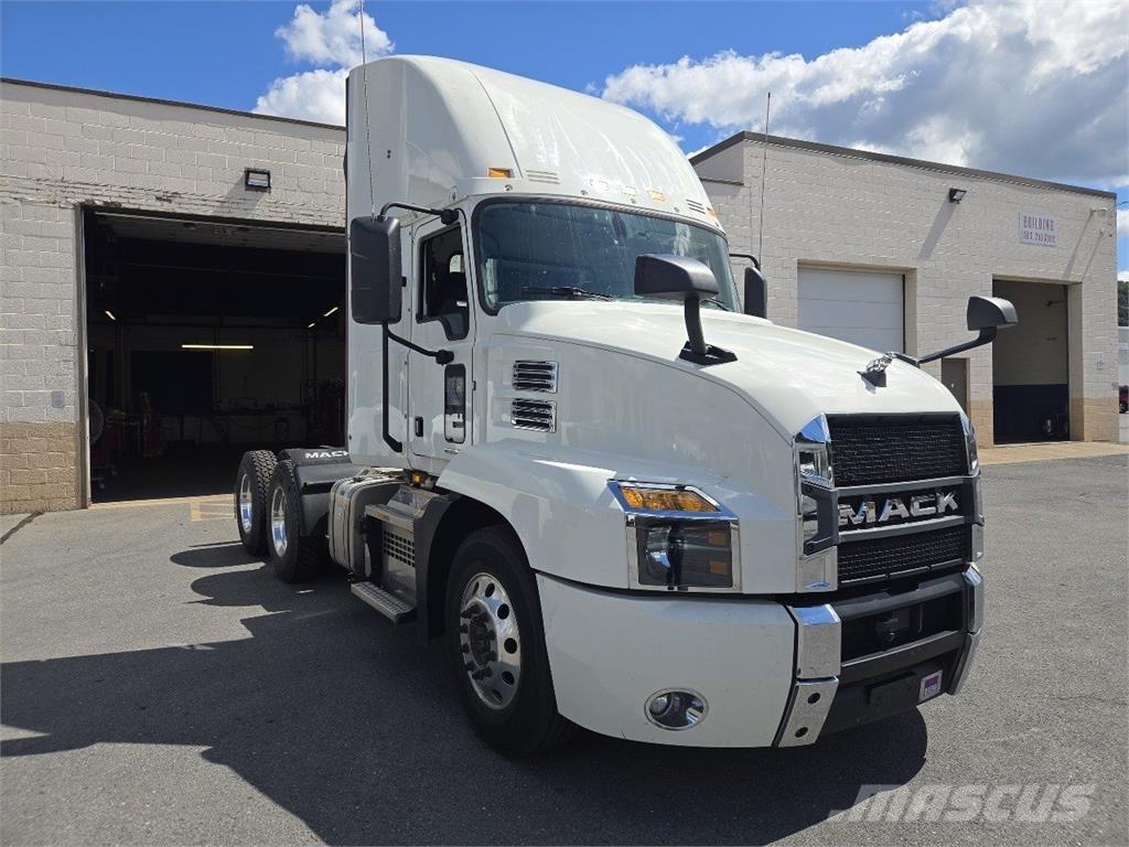 Mack AN64T 曳引機組件