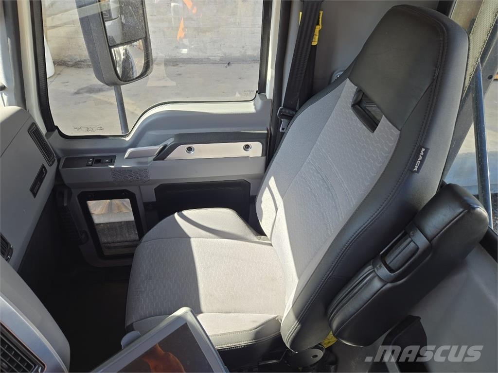 Mack AN64T 曳引機組件