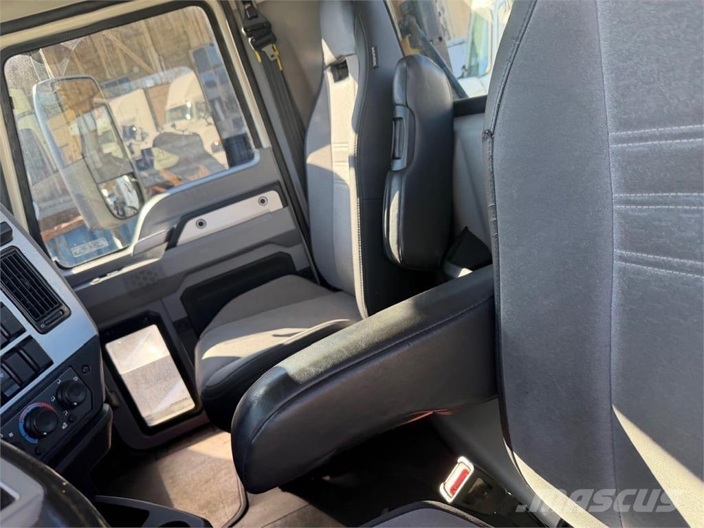 Mack AN64T 曳引機組件