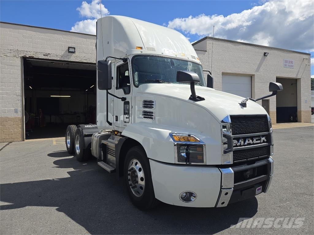 Mack AN64T 曳引機組件