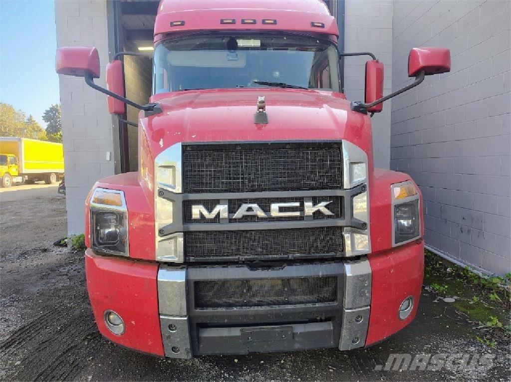 Mack Anthem 64T 曳引機組件