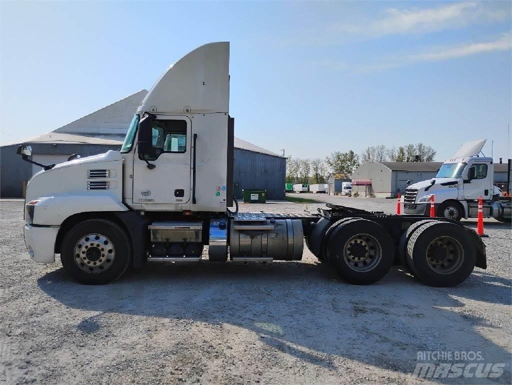 Mack Anthem AN64T 曳引機組件