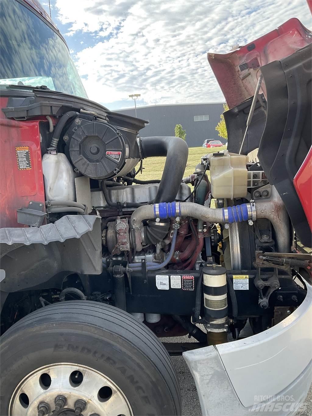 Mack CXU613 曳引機組件