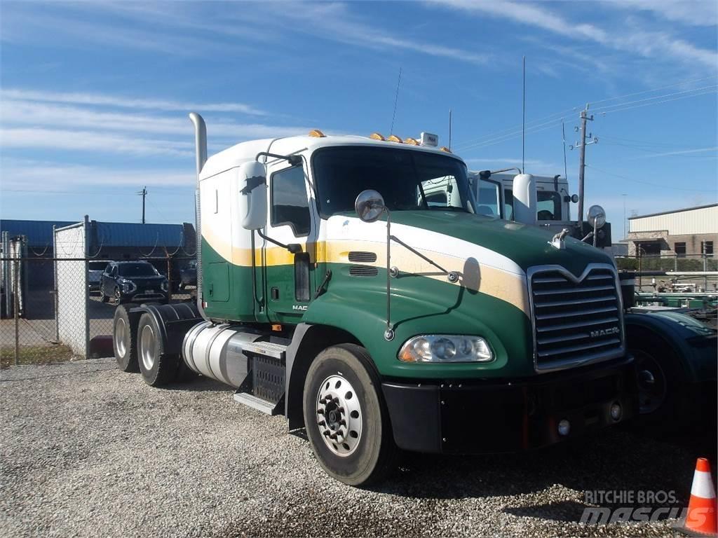Mack CXU613 曳引機組件