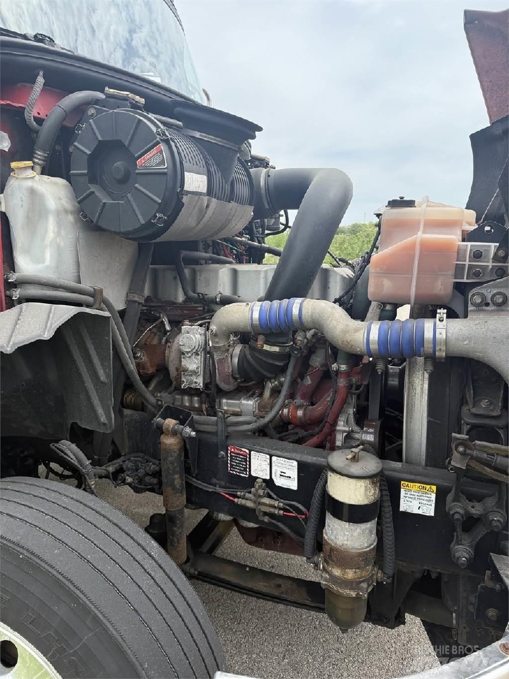 Mack CXU613 曳引機組件