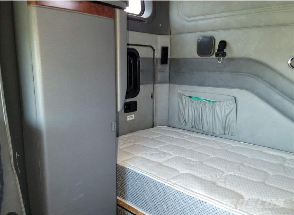 Mack CXU613 曳引機組件