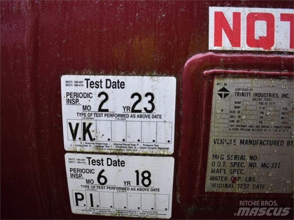 Peterbilt 335 其他貨車