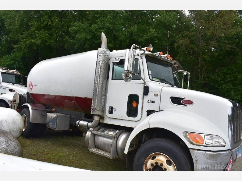 Peterbilt 335 其他貨車