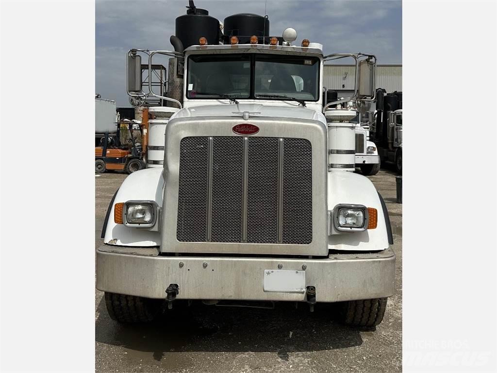 Peterbilt 367 其他貨車