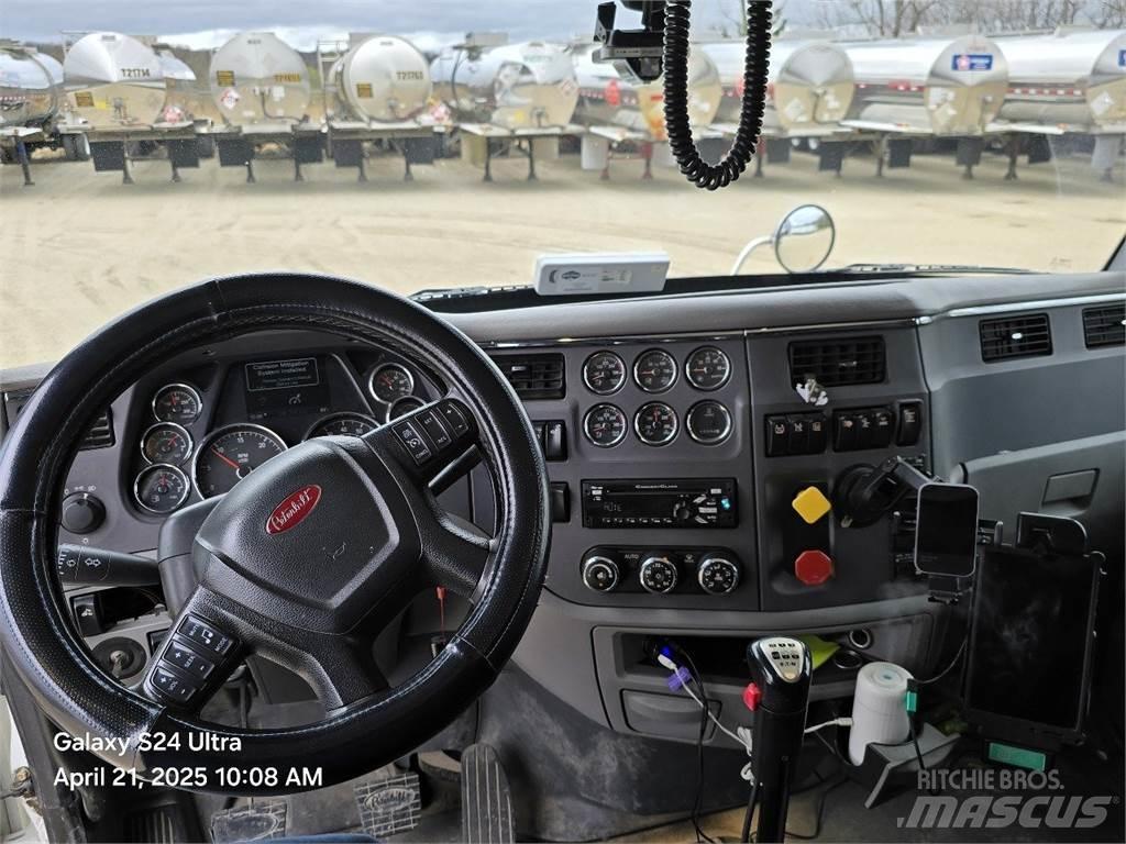 Peterbilt 567 曳引機組件