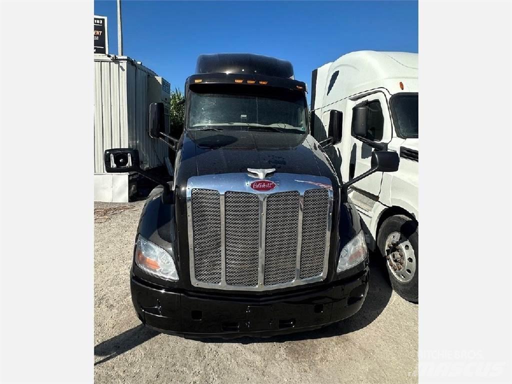 Peterbilt 579 曳引機組件