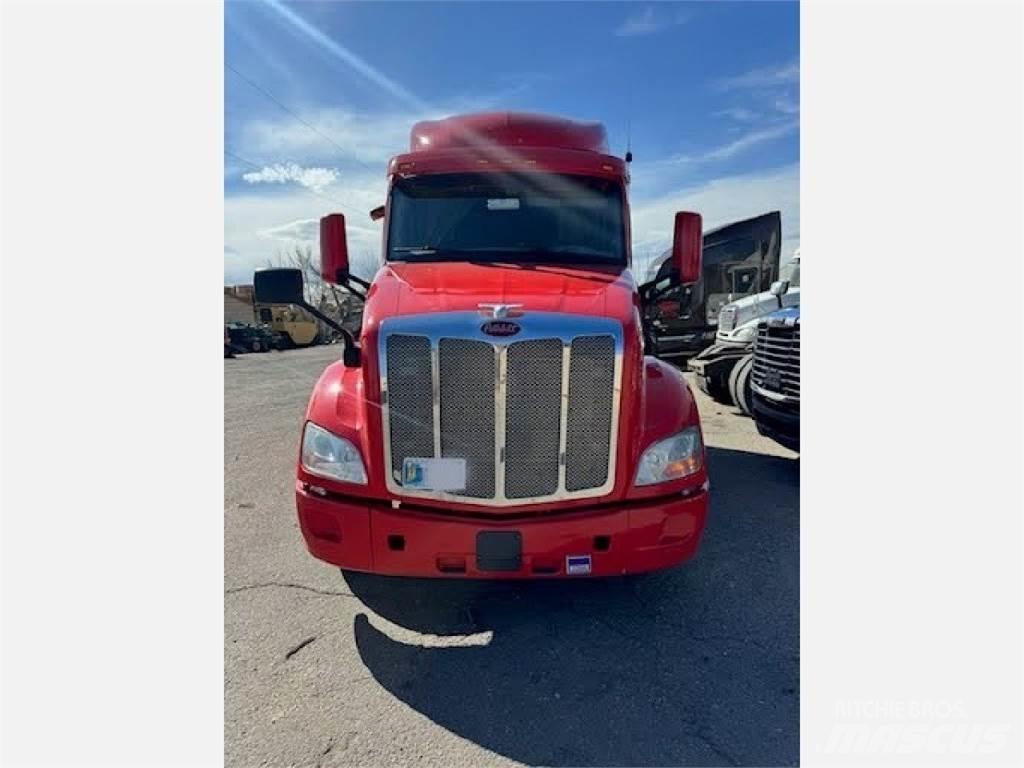 Peterbilt 579 曳引機組件