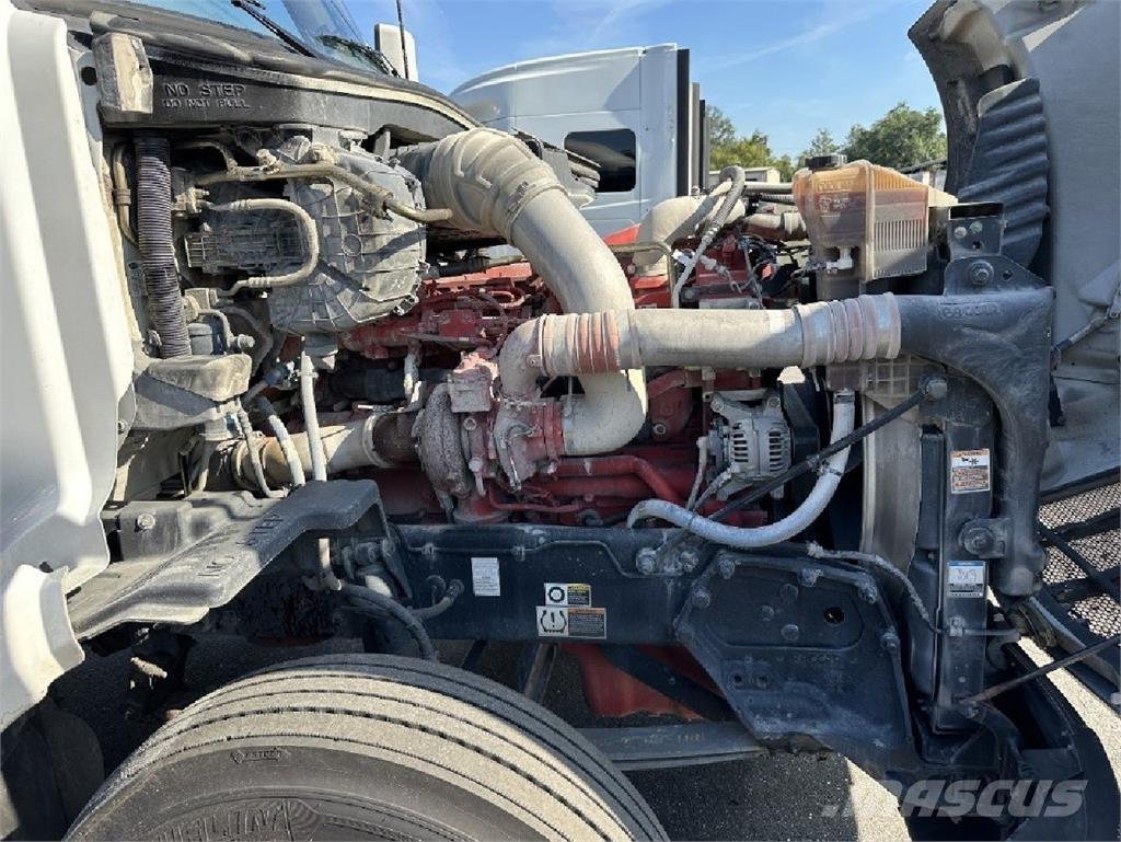 Peterbilt 579 曳引機組件