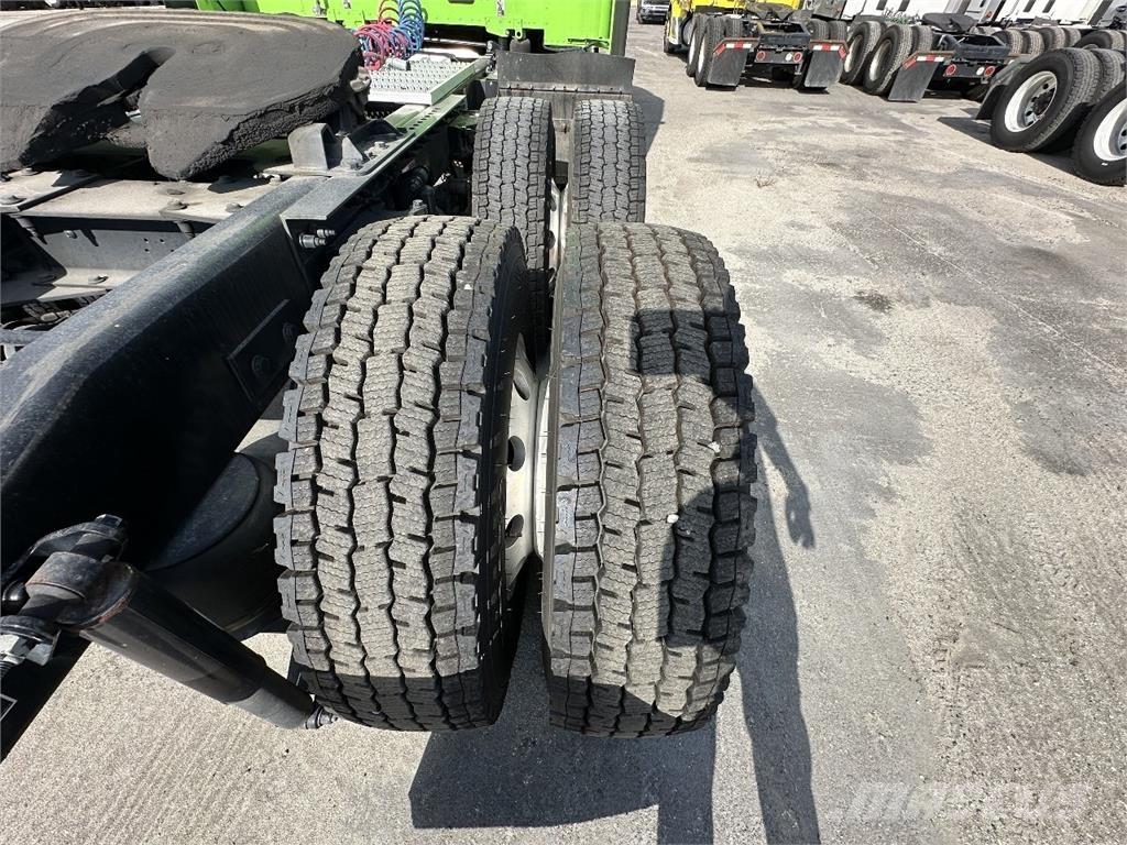 Peterbilt 579 曳引機組件