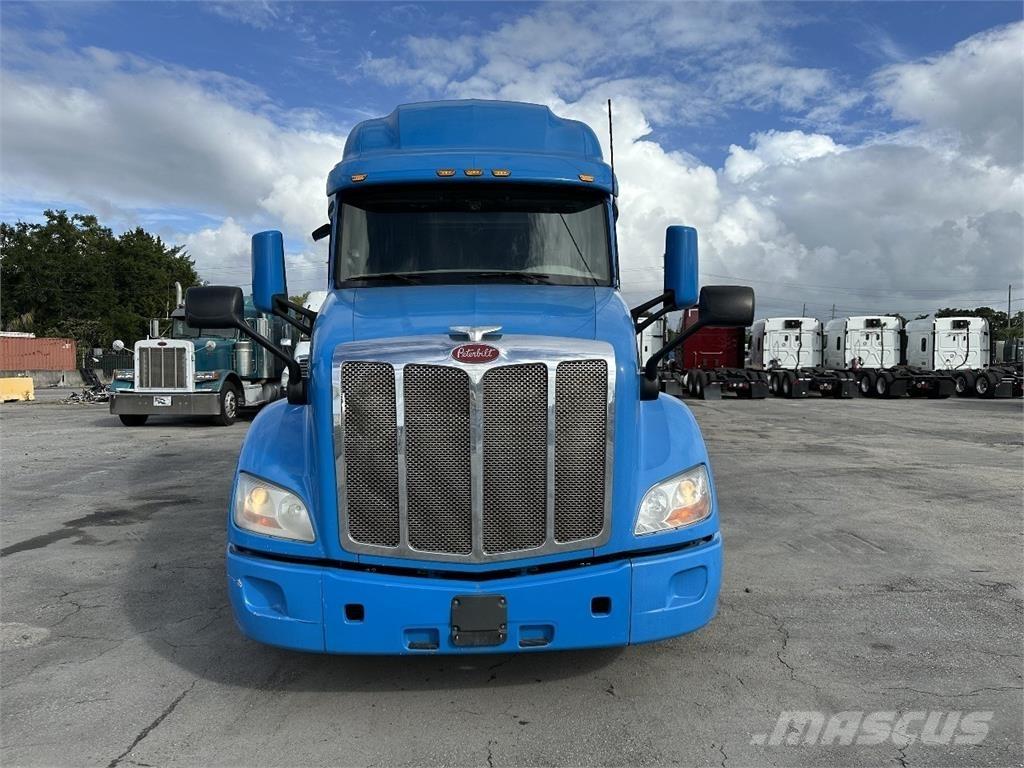Peterbilt 579 曳引機組件