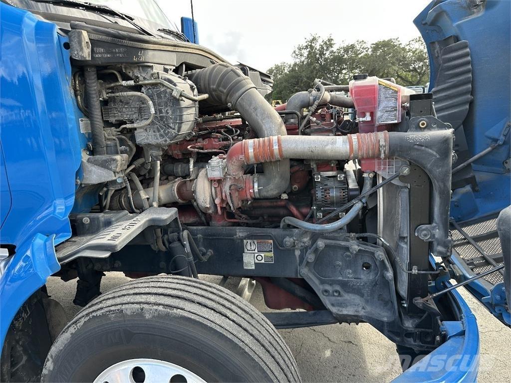 Peterbilt 579 曳引機組件