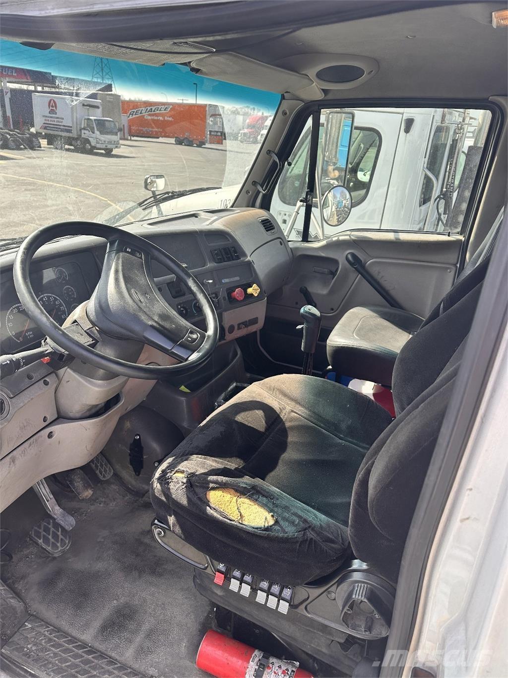 Sterling A9500 曳引機組件