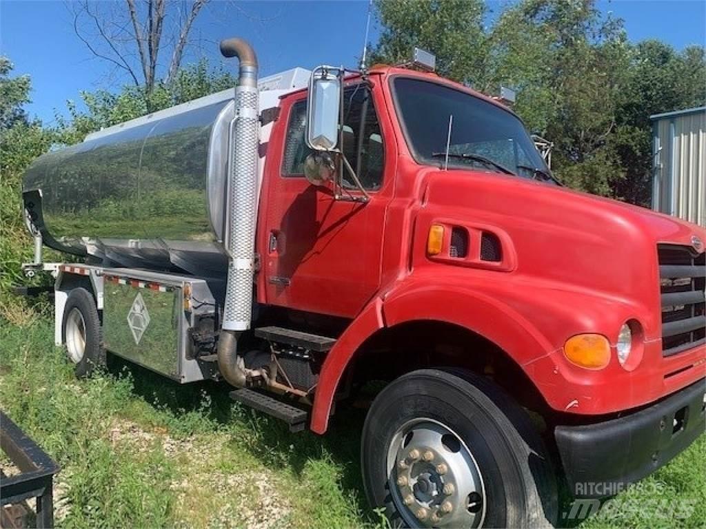 Sterling L7500 其他貨車