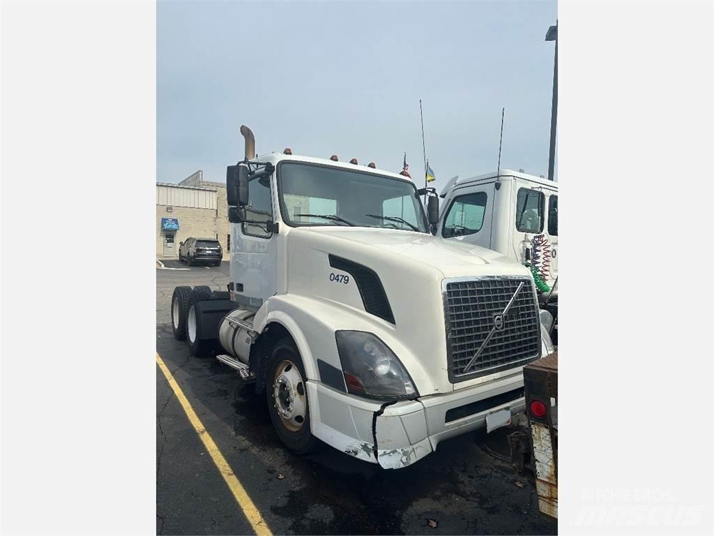 Volvo VNL300 曳引機組件