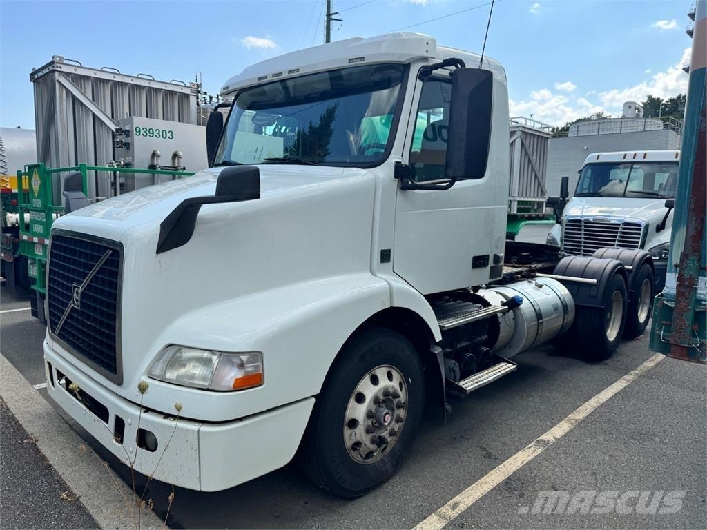 Volvo VNM64T200 曳引機組件