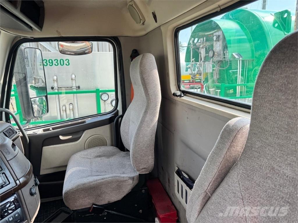 Volvo VNM64T200 曳引機組件