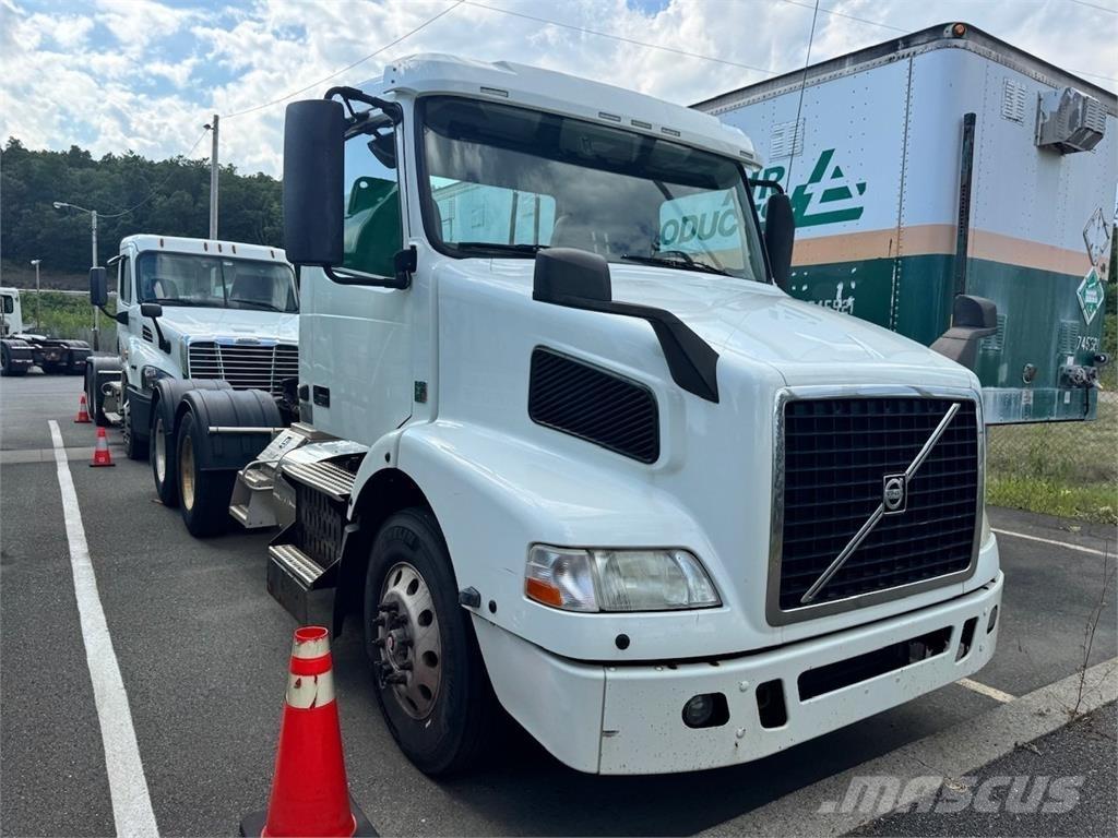 Volvo VNM64T200 曳引機組件