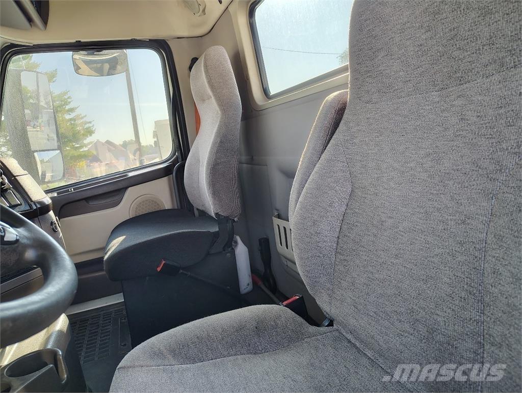 Volvo VNM64T200 曳引機組件