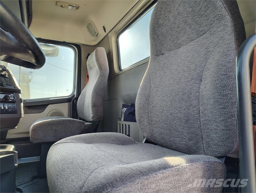 Volvo VNM64T200 曳引機組件