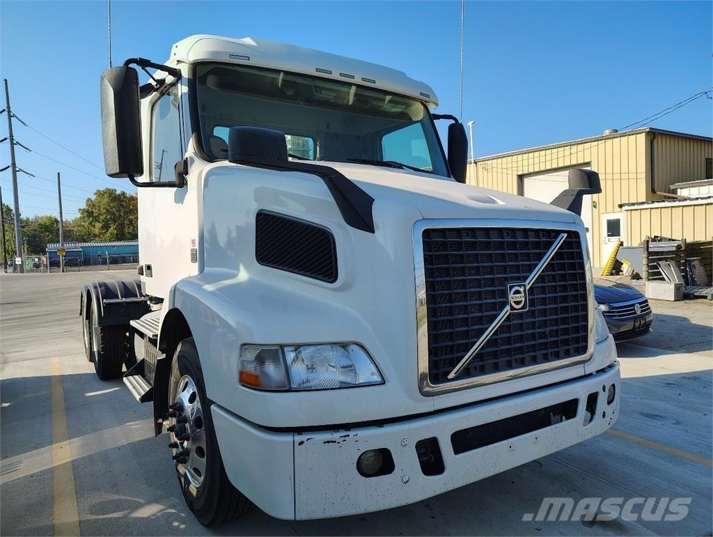 Volvo VNM64T200 曳引機組件