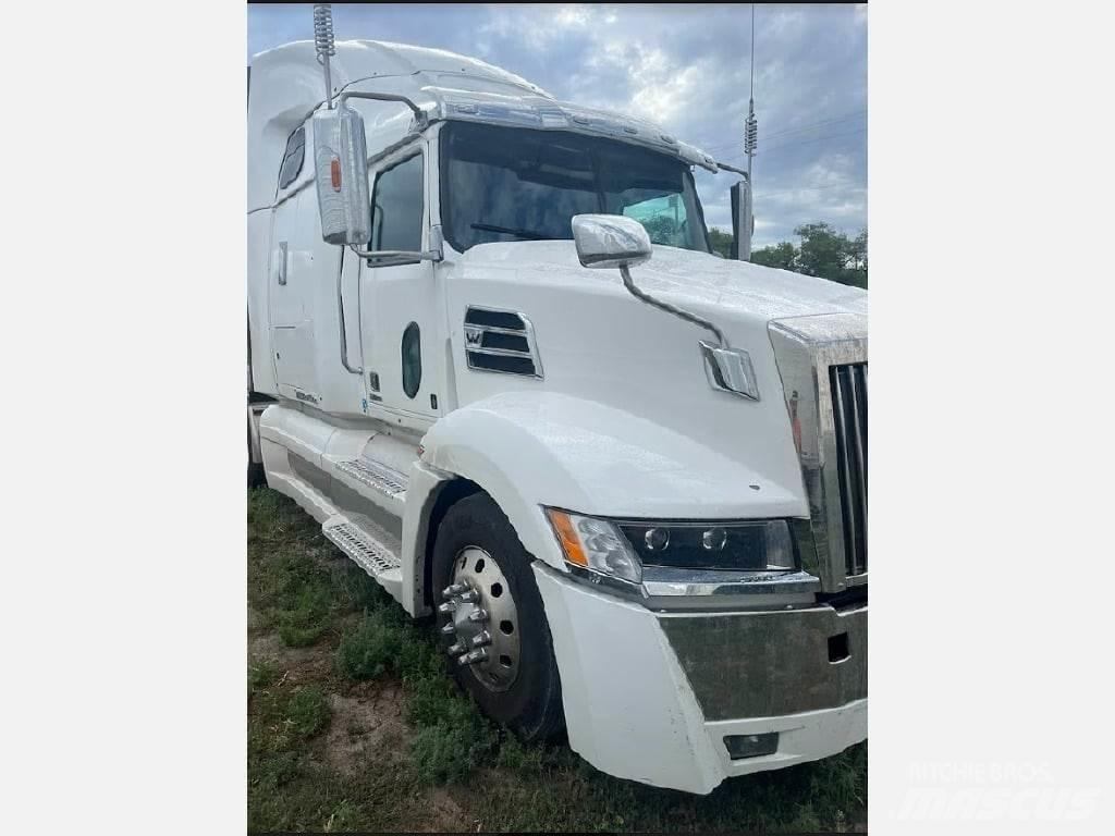 Western Star 5700XE 曳引機組件