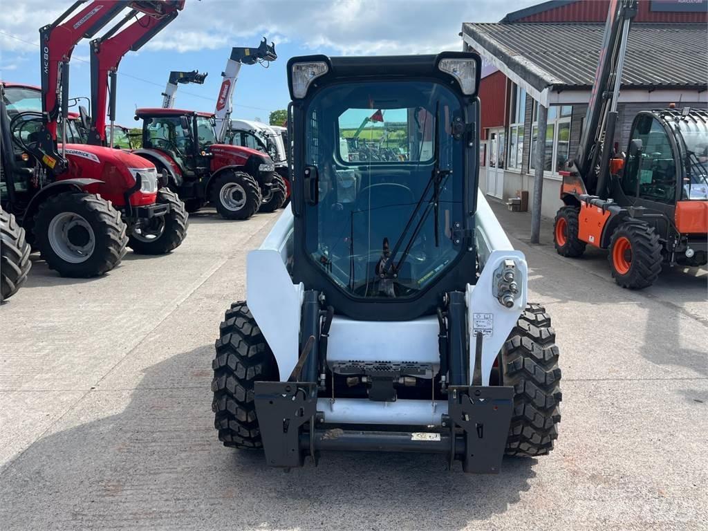 Bobcat S550 滑移轉向裝載機