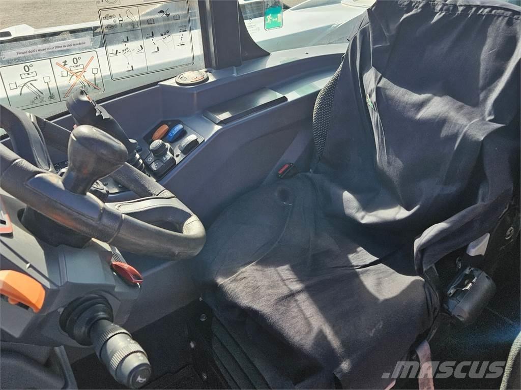 Bobcat TL38.70 伸縮臂操作車