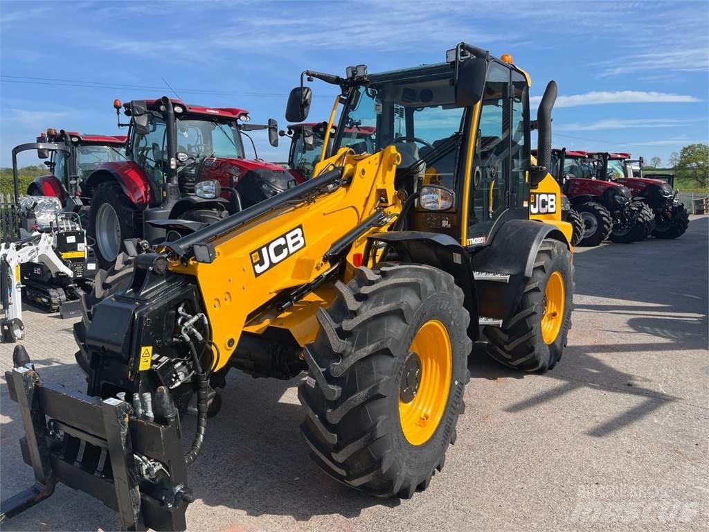 JCB TM320S 伸縮臂操作車