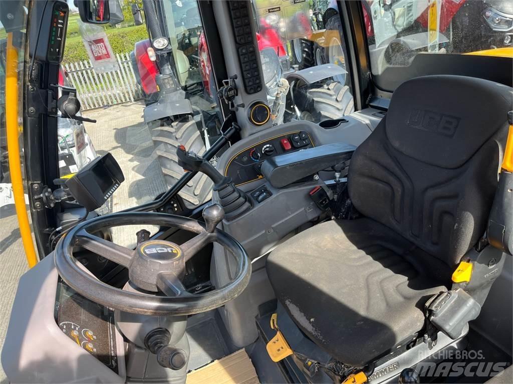JCB TM320S 伸縮臂操作車