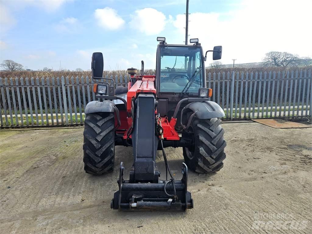 Manitou MLA 627 伸縮臂操作車